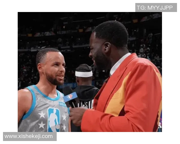 杨颖与足球明星的甜蜜互动揭秘背后的爱情故事与生活点滴